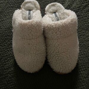 Minnetonka Soft Cream Slippers